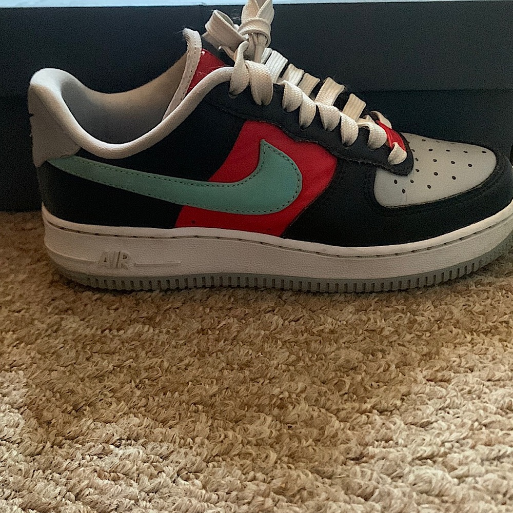 Nike Air Forces Customized, size US 5 women’s shoes